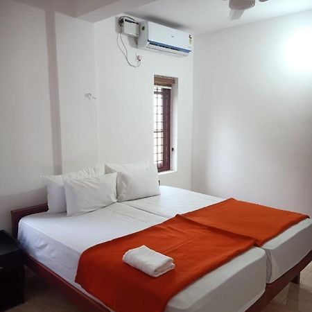 Hotel Grace Mary Residency Nedumbassery Exterior foto